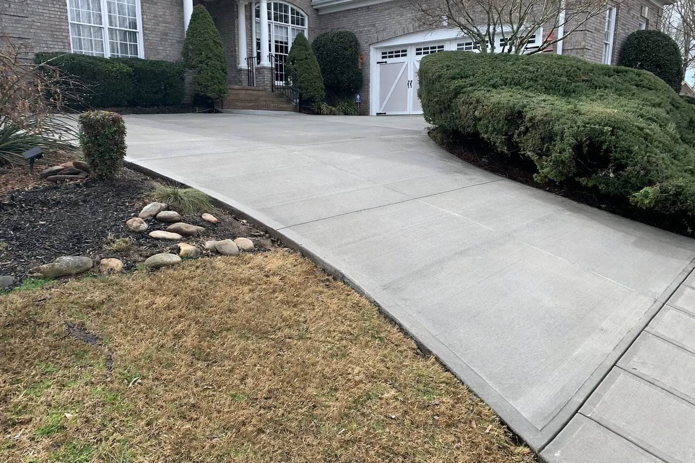 Concrete driveway building in Jonesboro, AR
